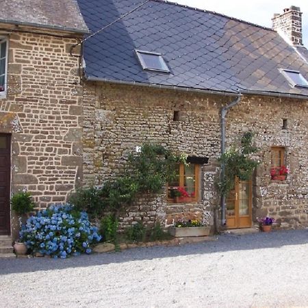 Beautiful 3-Bed Cottage In Passais-Villages Saint-Siméon Exteriör bild
