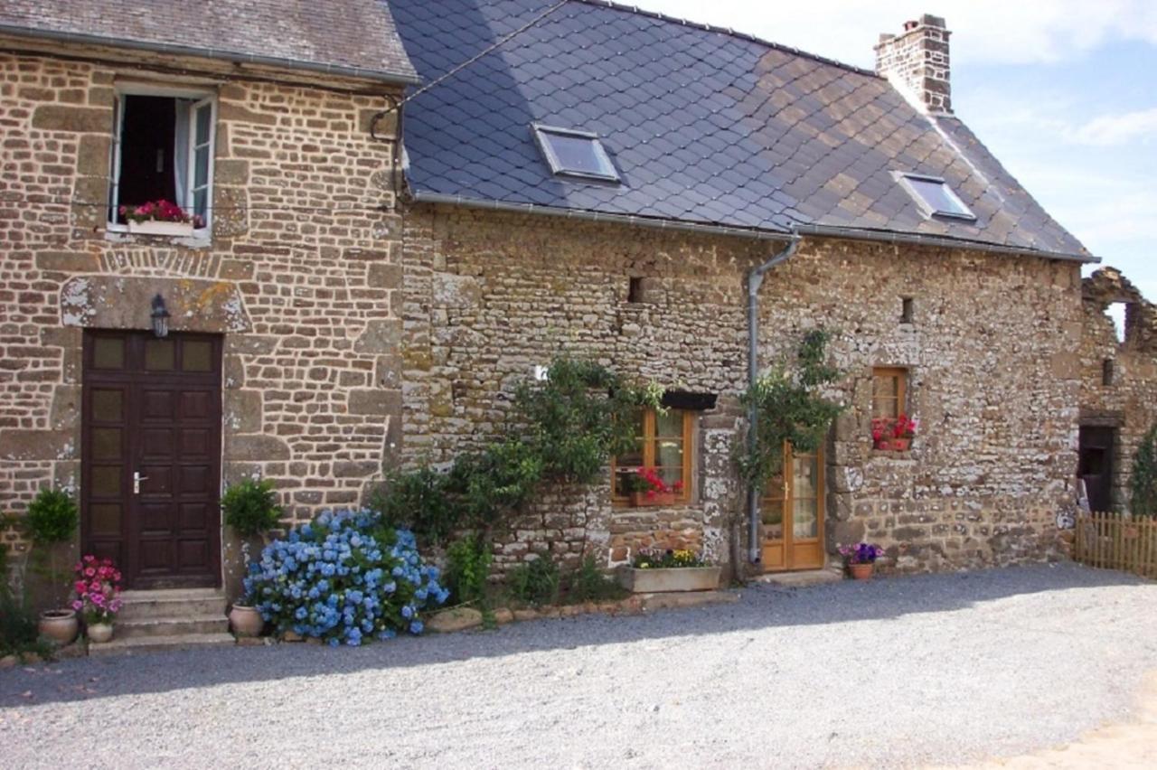 Beautiful 3-Bed Cottage In Passais-Villages Saint-Siméon Exteriör bild